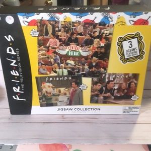 FRIENDS television series 3 jigsaw puzzles!